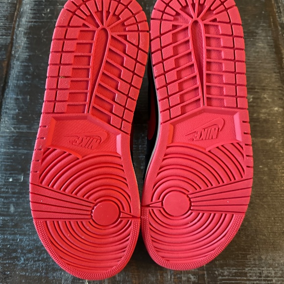 Air Jordan 1 Hi FlyEase 'Fire Red' - Picture 6 of 6